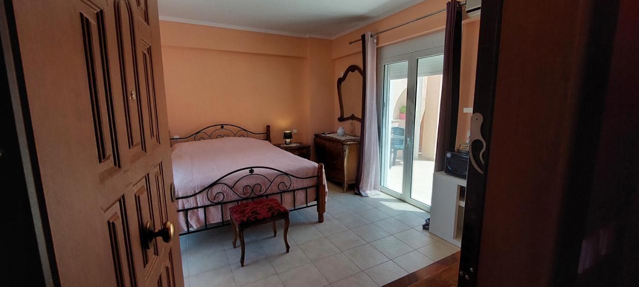 Anastacias Apartment Artemida  Luaran gambar